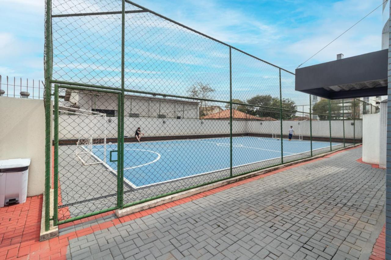 Family Space Curitiba/Vaga De Garagem Gratis Экстерьер фото