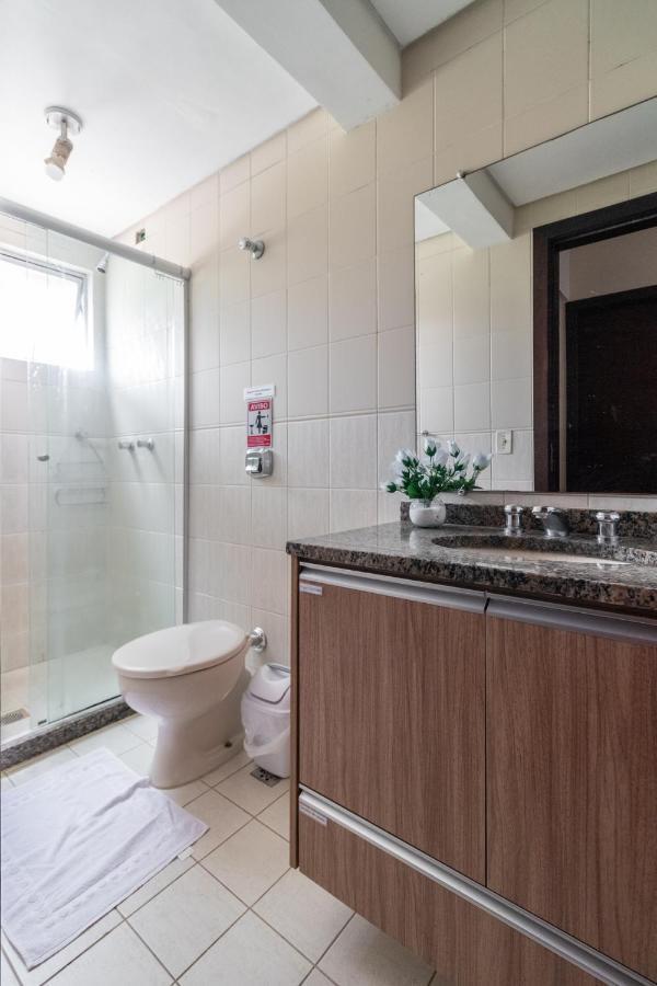 Family Space Curitiba/Vaga De Garagem Gratis Экстерьер фото